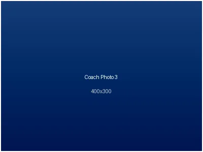 开云体育前教练与采访团队合影